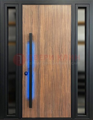 Коричневая металлическая дверь со стеклом ДС-69